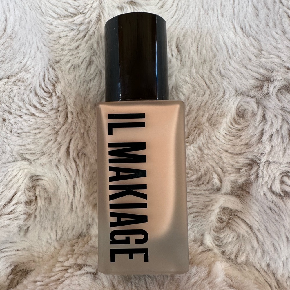 ❤️‍🔥IL Makiage❤️‍🔥 Woke Up Like This Shade 035